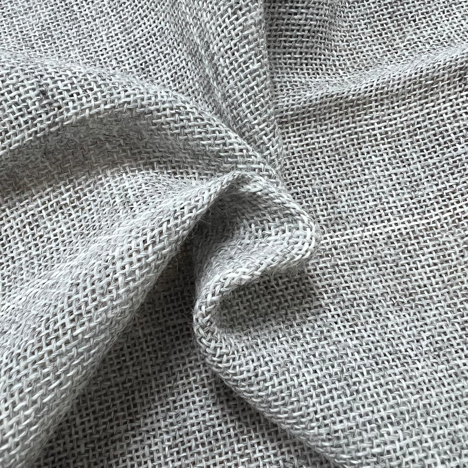 Tufting Cloth for Cut and Loop Pile Tufting Guns